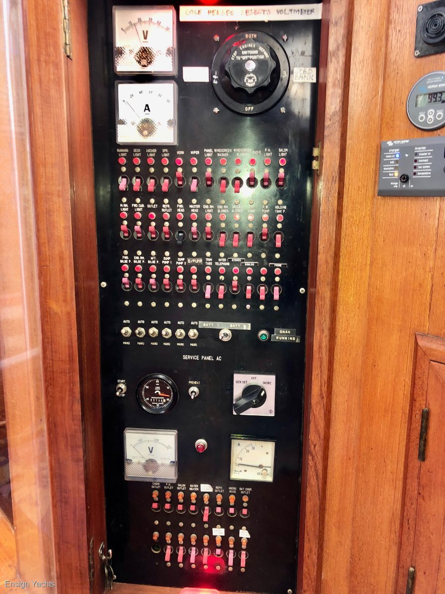 OCEAN ALEXANDER 55 PILOTHOUSE CRUISER