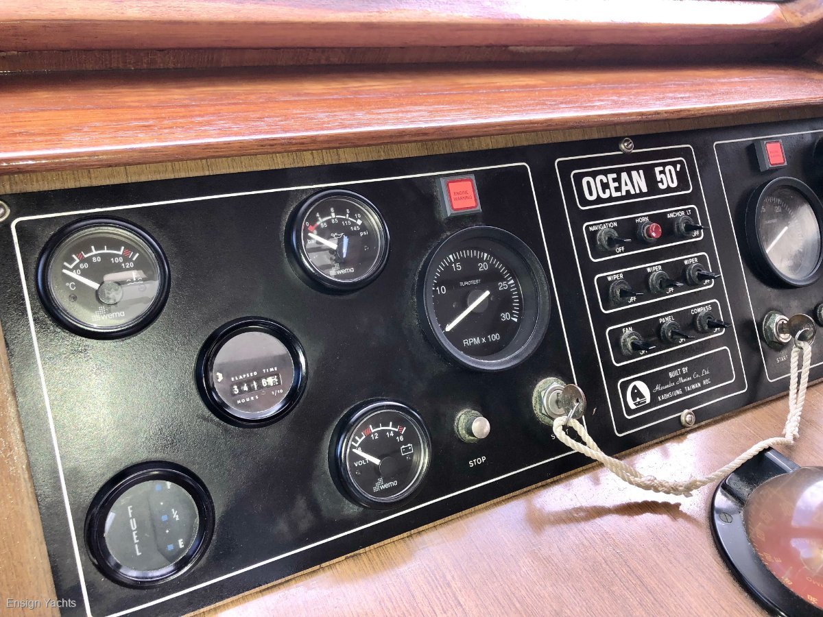 OCEAN ALEXANDER 55 PILOTHOUSE CRUISER