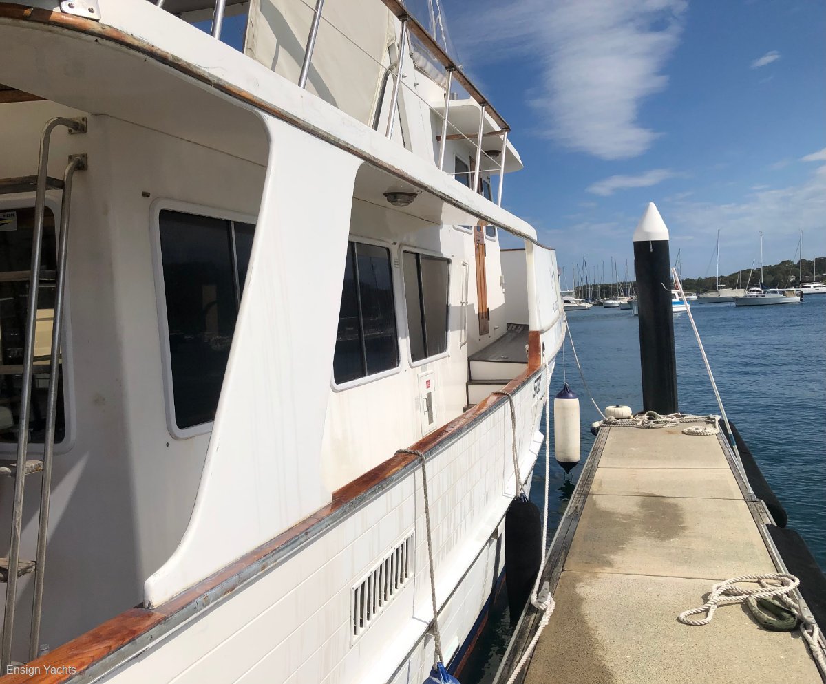 OCEAN ALEXANDER 55 PILOTHOUSE CRUISER