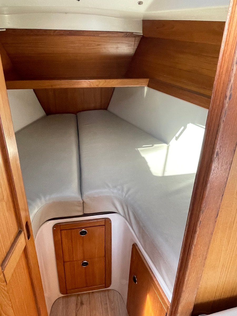 CATALINA 320 YACHT