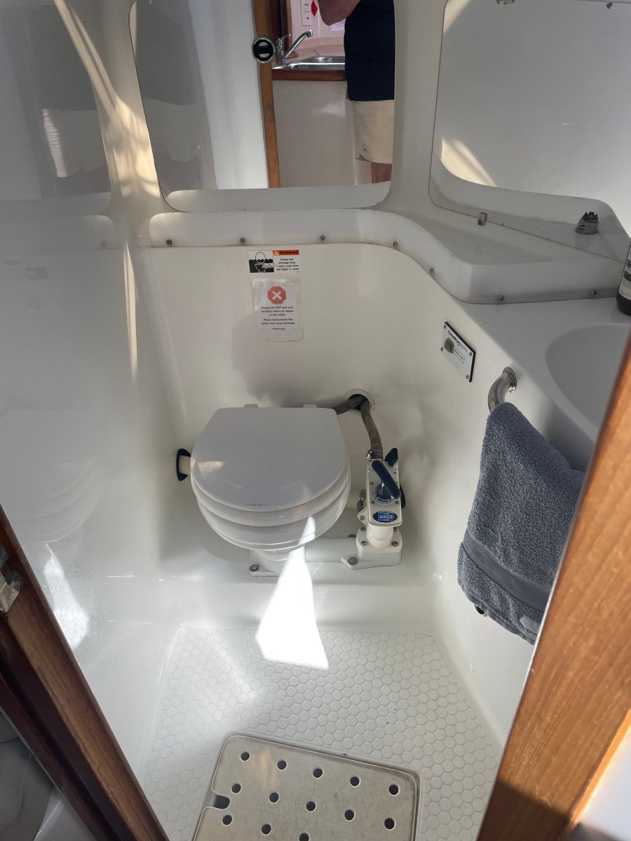 CATALINA 320 YACHT