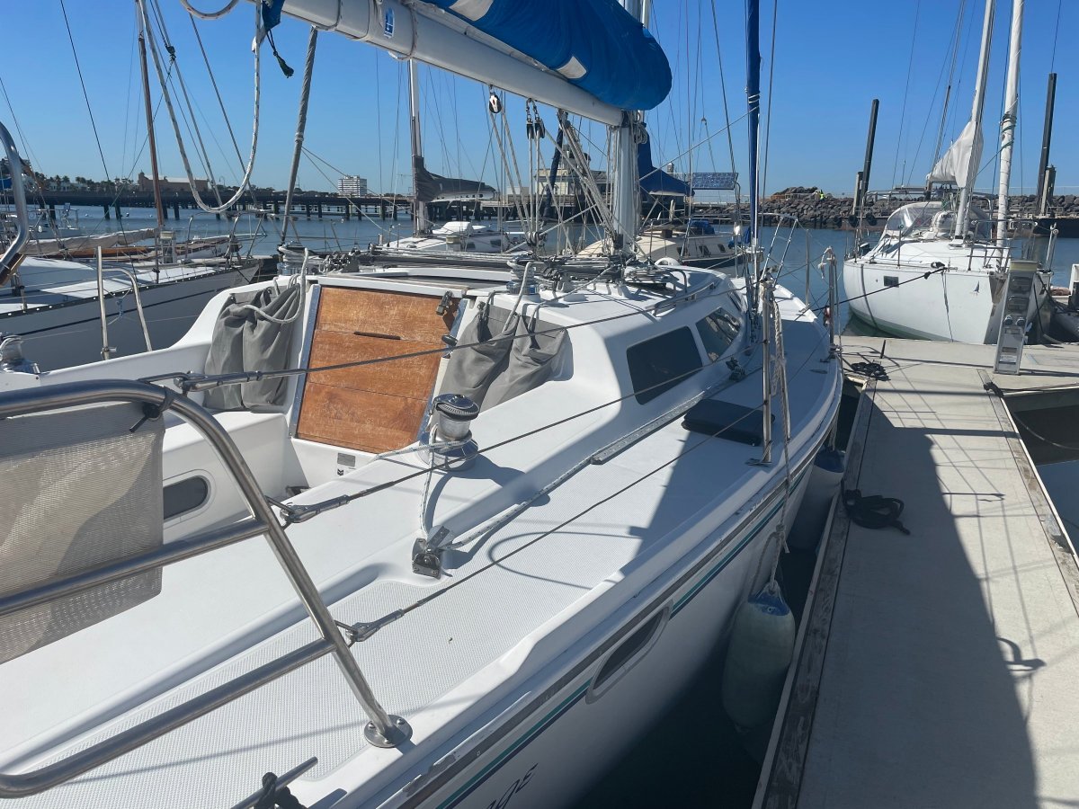 CATALINA 320 YACHT