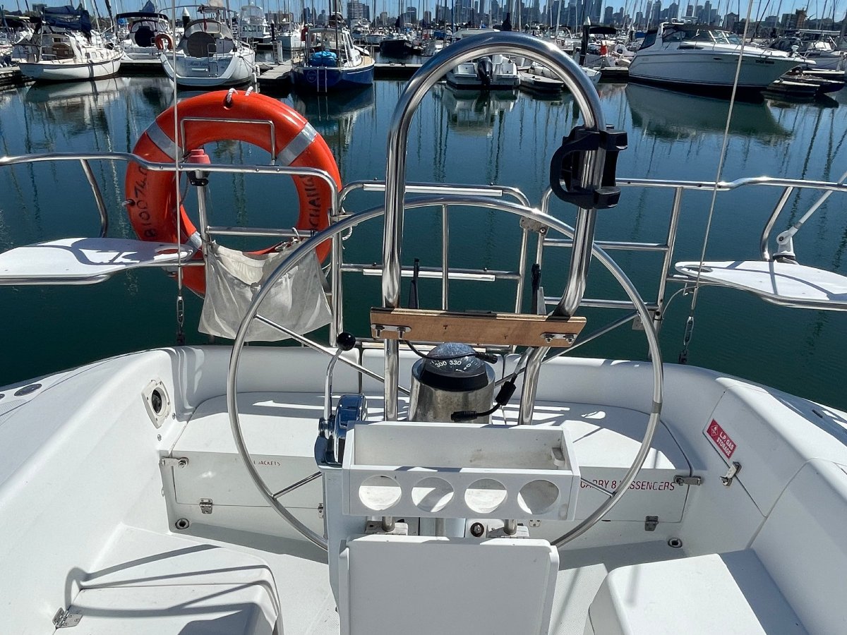 CATALINA 320 YACHT