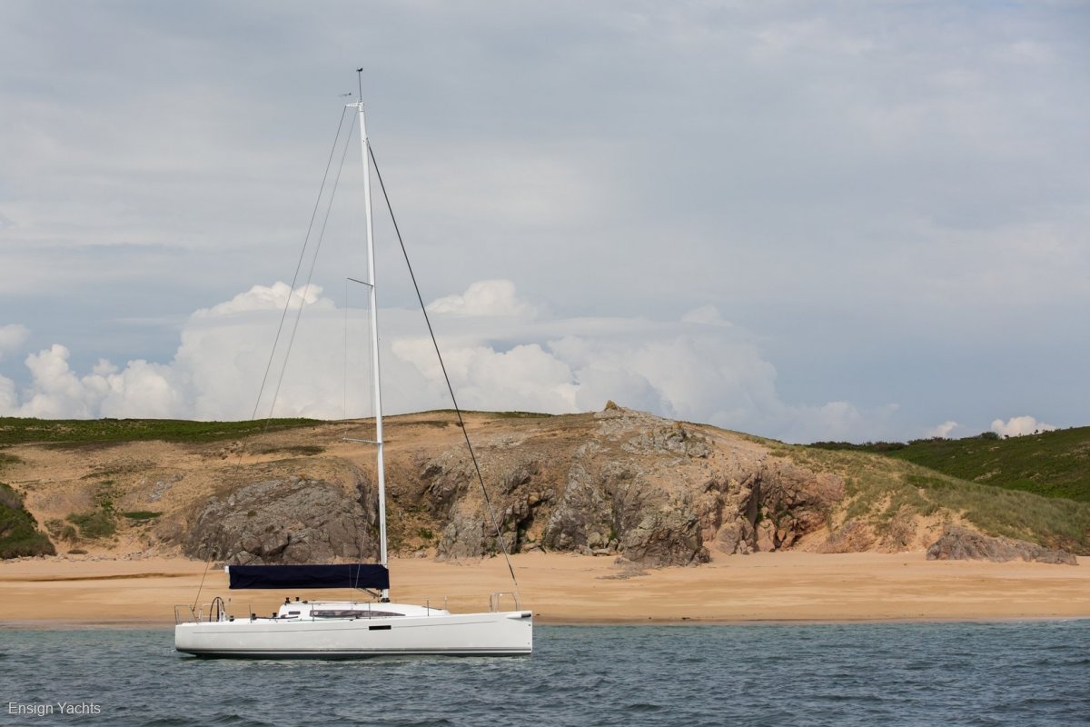 J BOATS J/112E YACHT