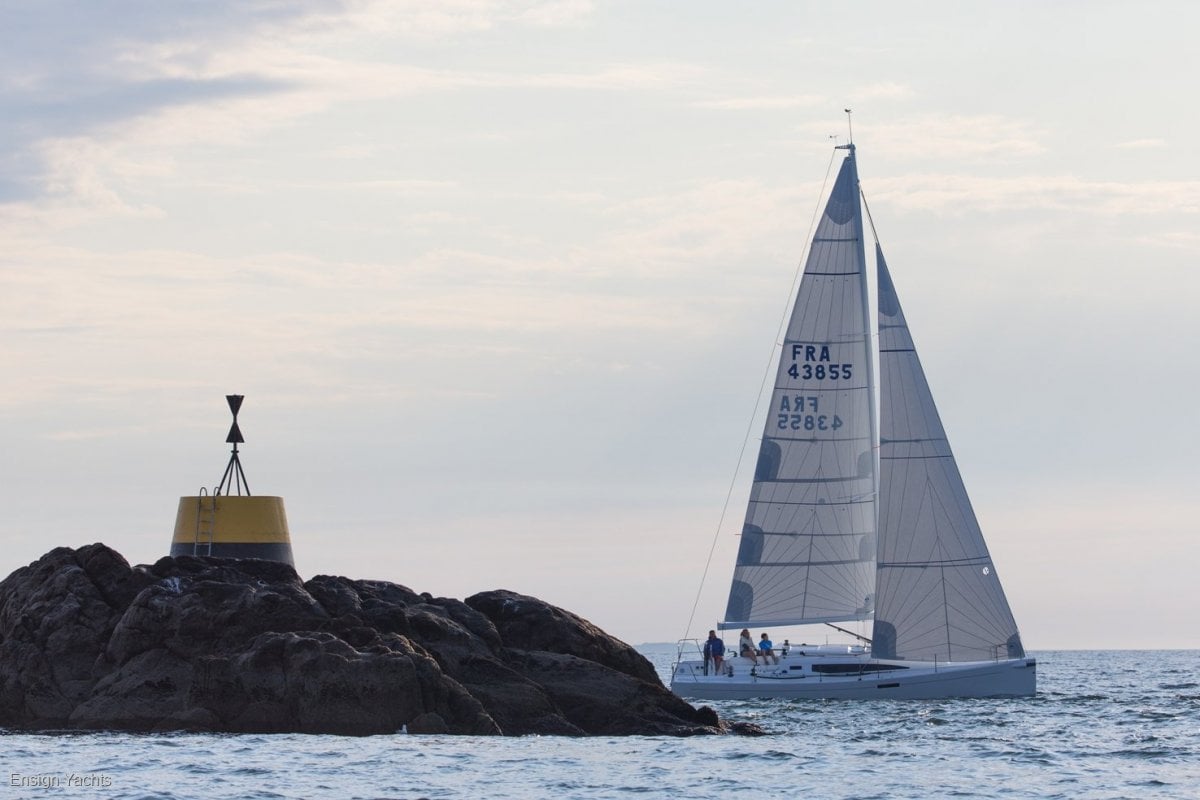 J BOATS J/112E YACHT