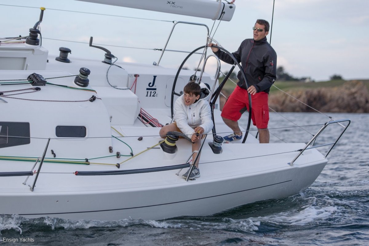 J BOATS J/112E YACHT