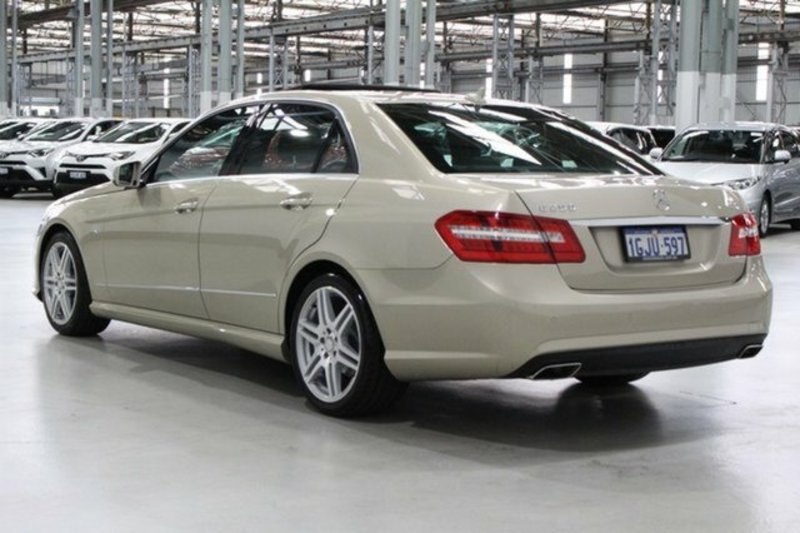 2011 MERCEDES-BENZ E250 CDI AVANTGARDE 212 MY11