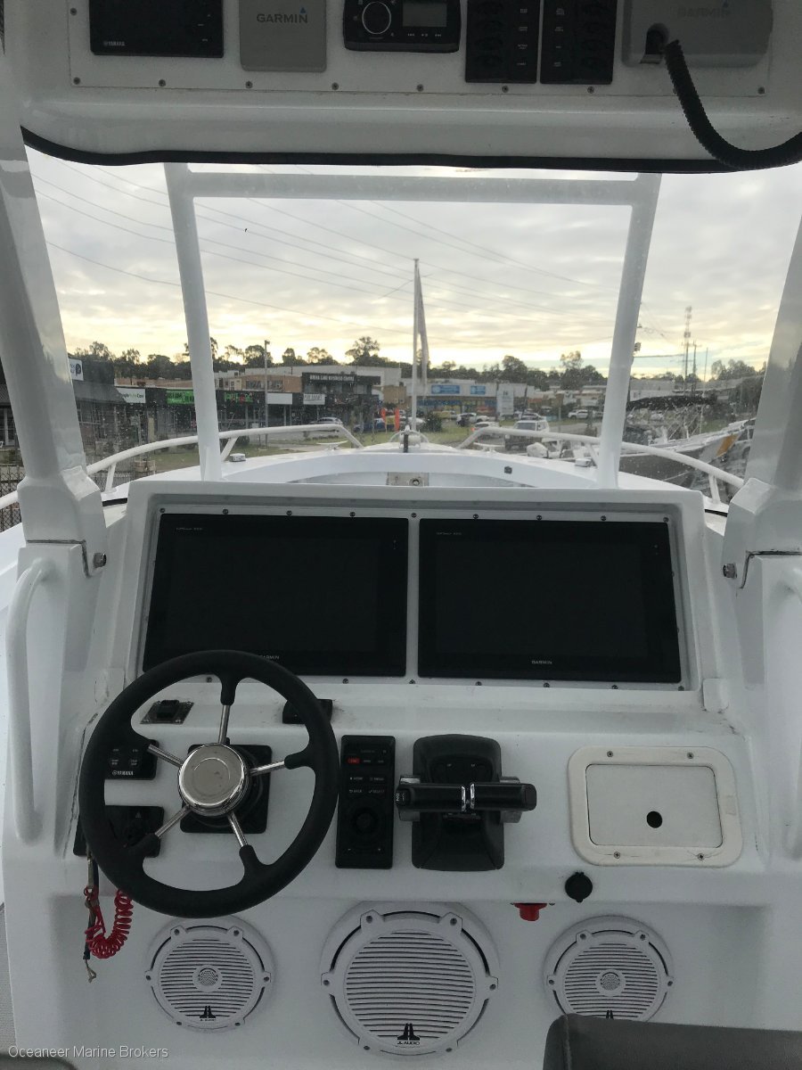 CHIVERS CUSTOM CENTRE CONSOLE