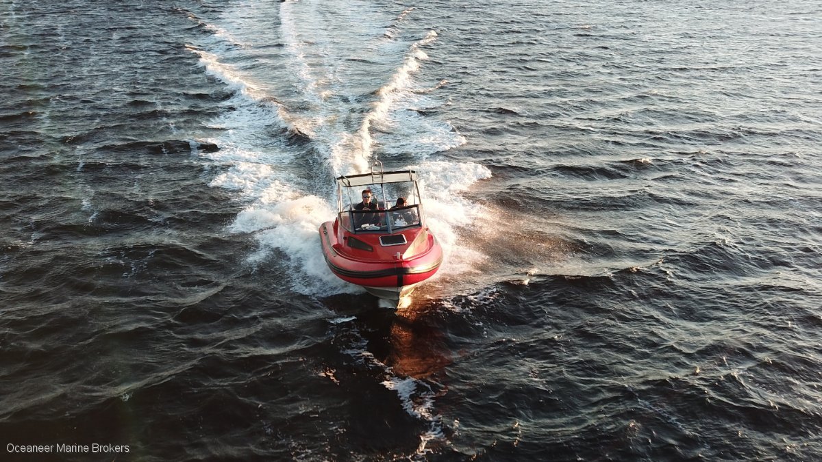 NAIAD 5.8 OFFSHORE CUDDY