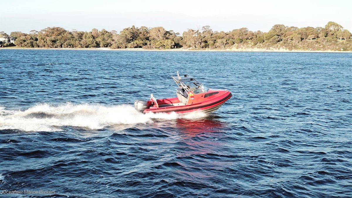 NAIAD 5.8 OFFSHORE CUDDY