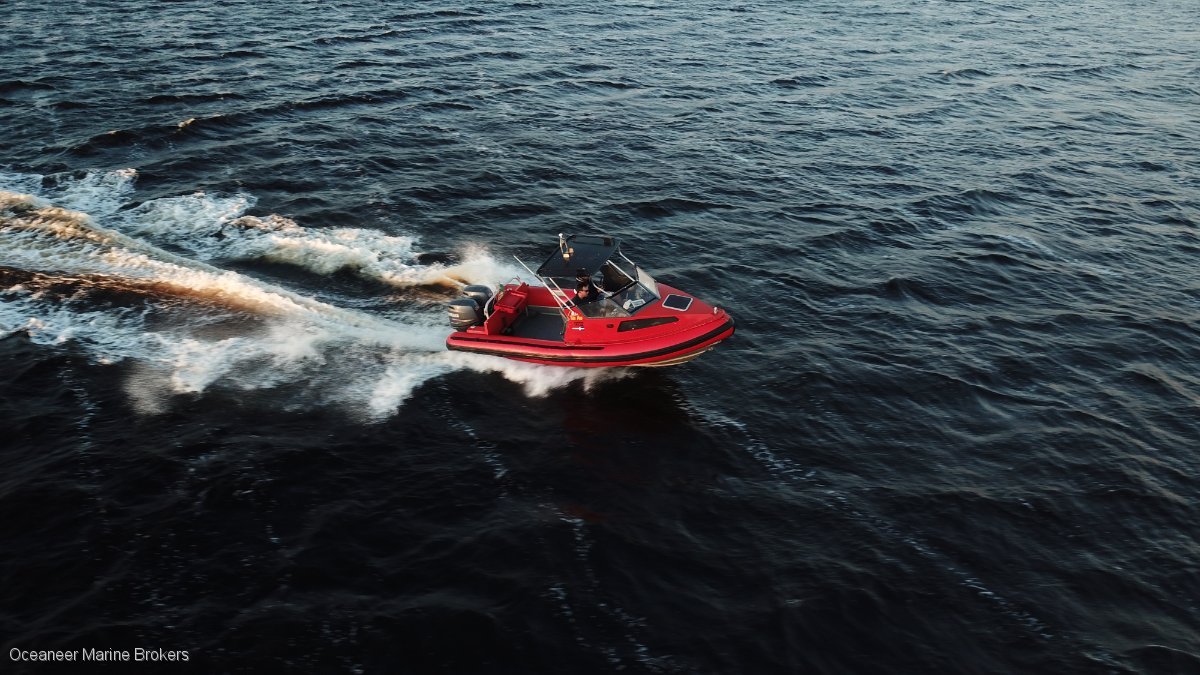 NAIAD 5.8 OFFSHORE CUDDY