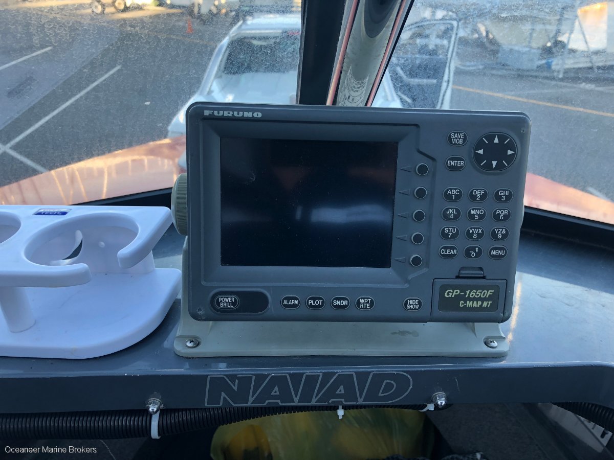 NAIAD 5.8 OFFSHORE CUDDY