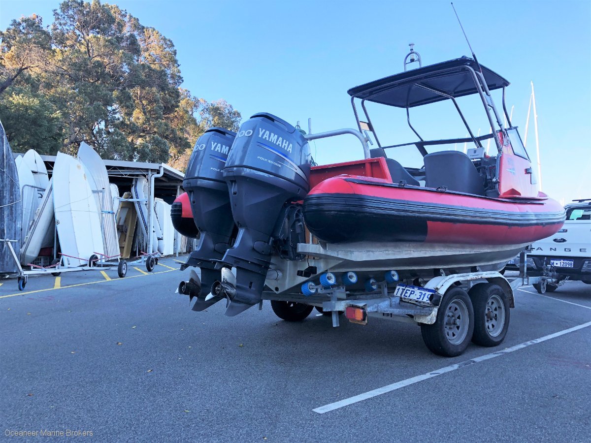 NAIAD 5.8 OFFSHORE CUDDY