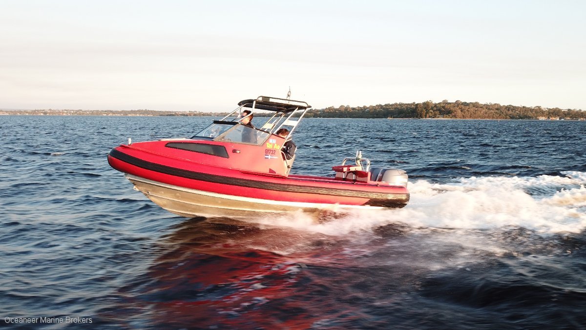 NAIAD 5.8 OFFSHORE CUDDY