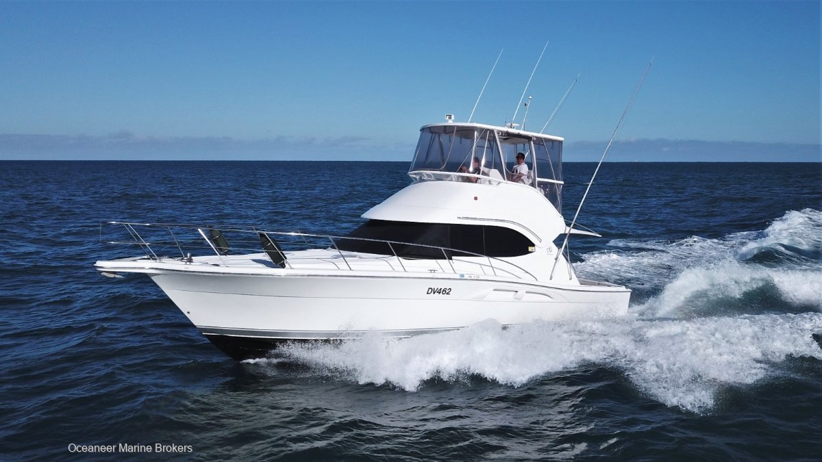 2009 RIVIERA 38 FLYBRIDGE