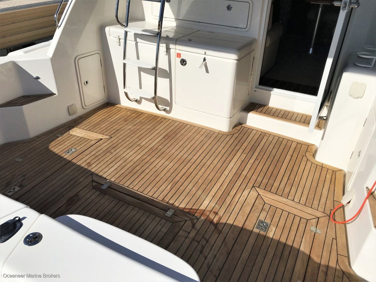 2009 RIVIERA 38 FLYBRIDGE