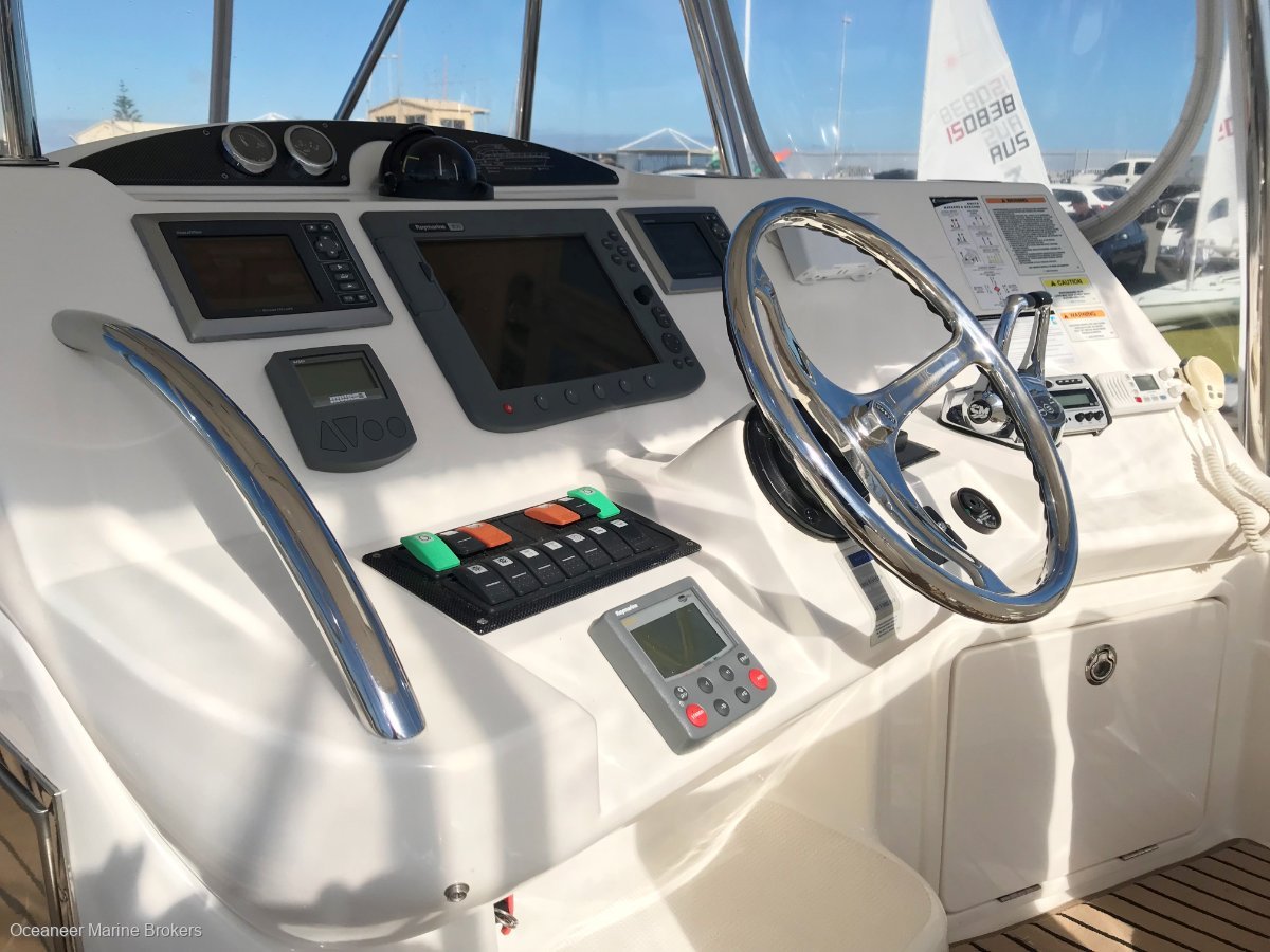 2009 RIVIERA 38 FLYBRIDGE