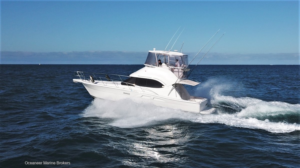 2009 RIVIERA 38 FLYBRIDGE