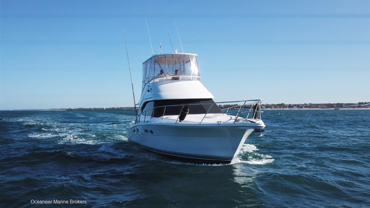 2009 RIVIERA 38 FLYBRIDGE