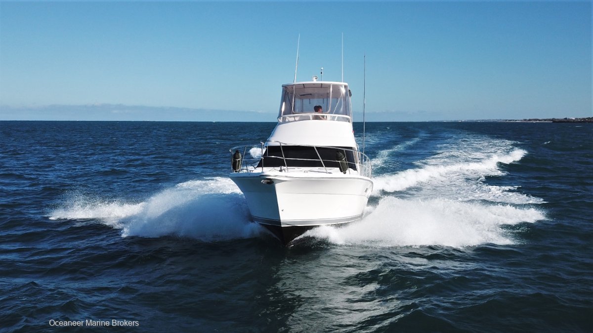 2009 RIVIERA 38 FLYBRIDGE