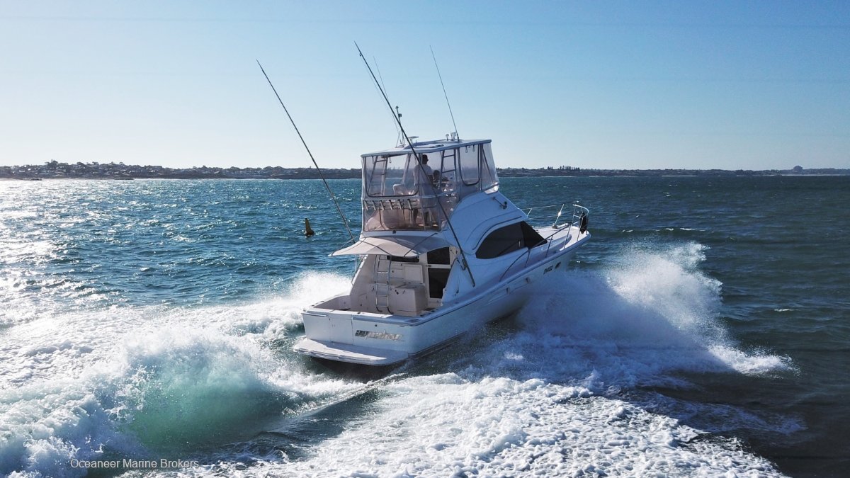 2009 RIVIERA 38 FLYBRIDGE