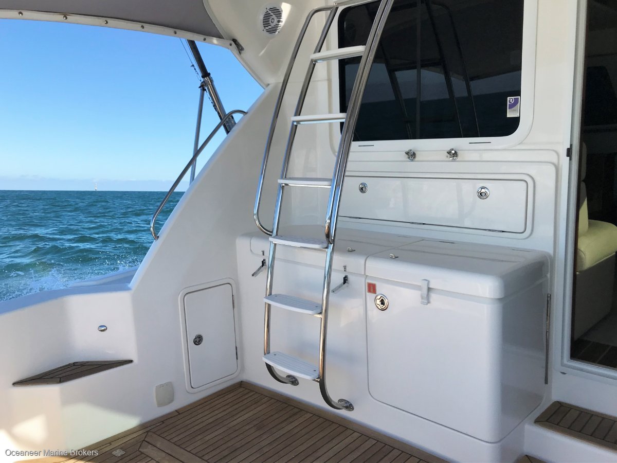 2009 RIVIERA 38 FLYBRIDGE