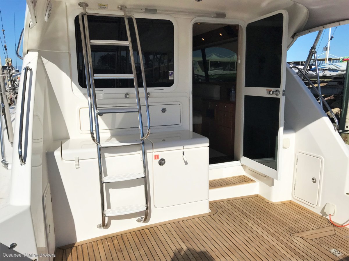 2009 RIVIERA 38 FLYBRIDGE