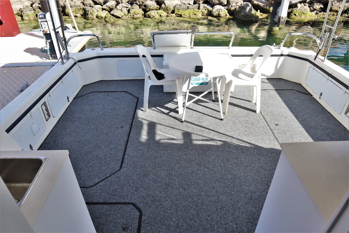 T CRAFT 32 CATAMARAN