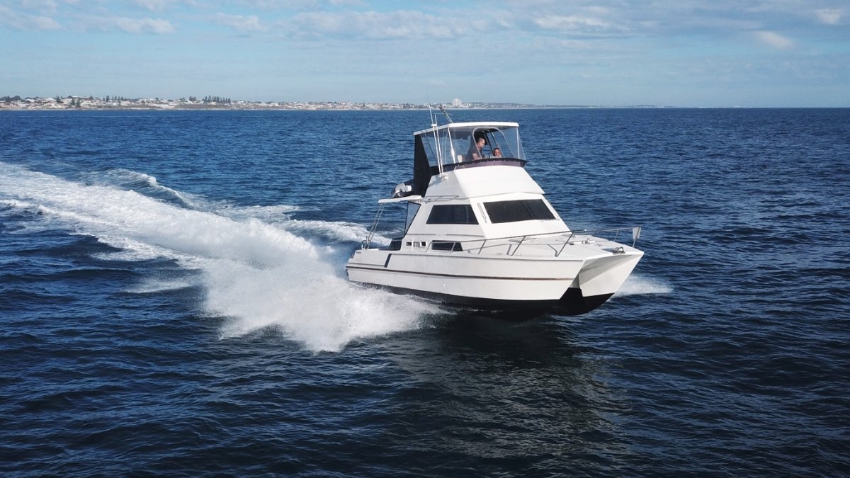 T CRAFT 32 CATAMARAN
