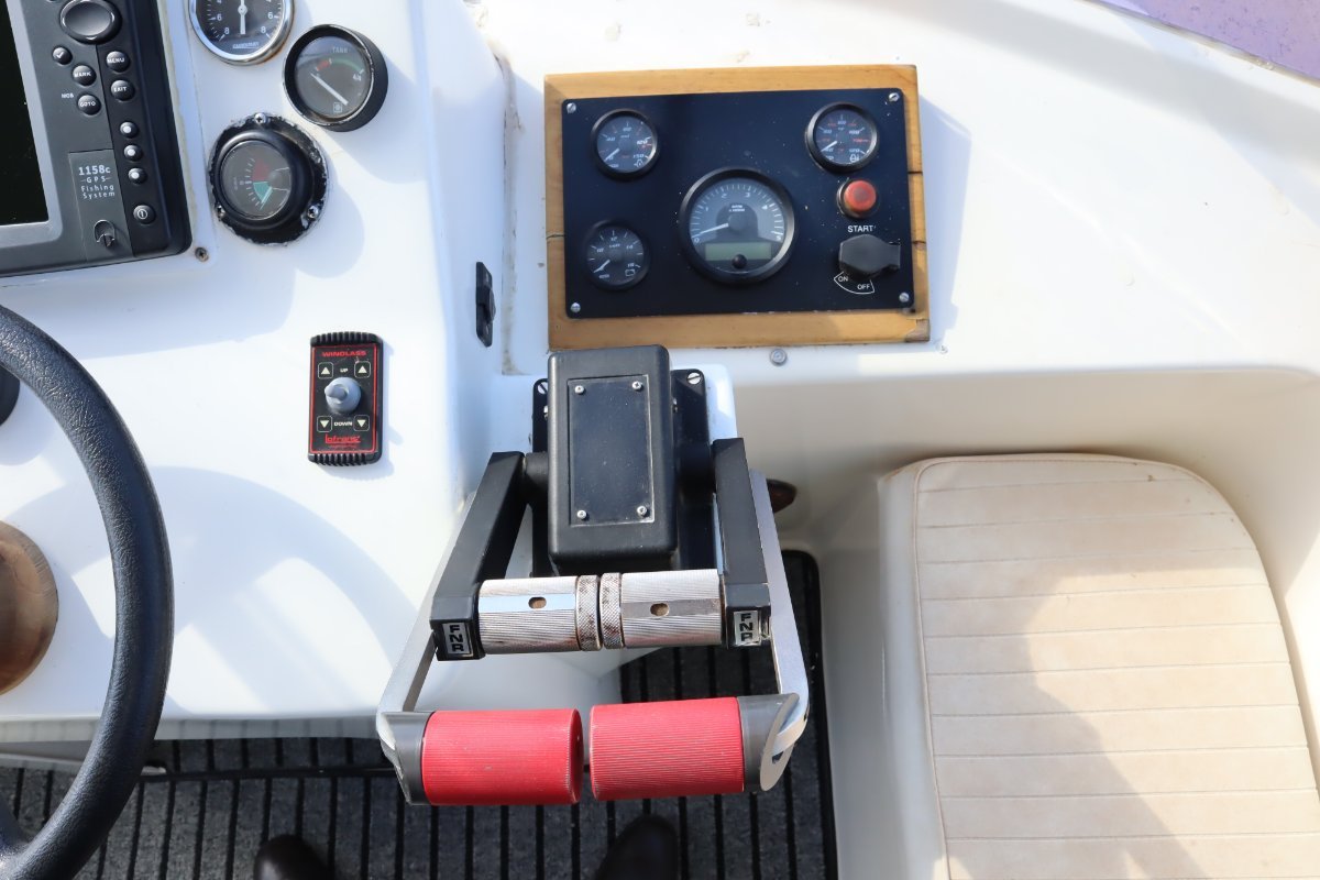 T CRAFT 32 CATAMARAN