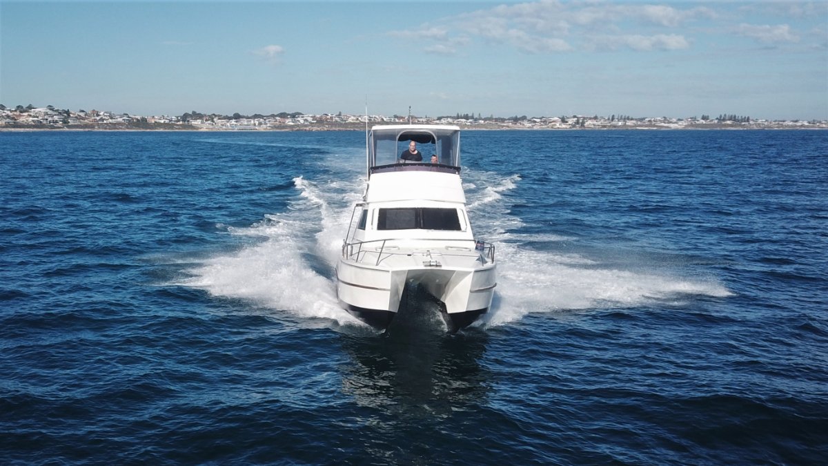 T CRAFT 32 CATAMARAN