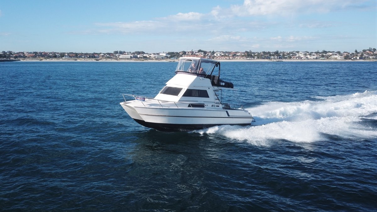 T CRAFT 32 CATAMARAN