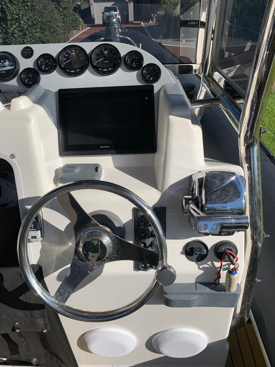 PROTECTOR 7.50 CENTRE CONSOLE
