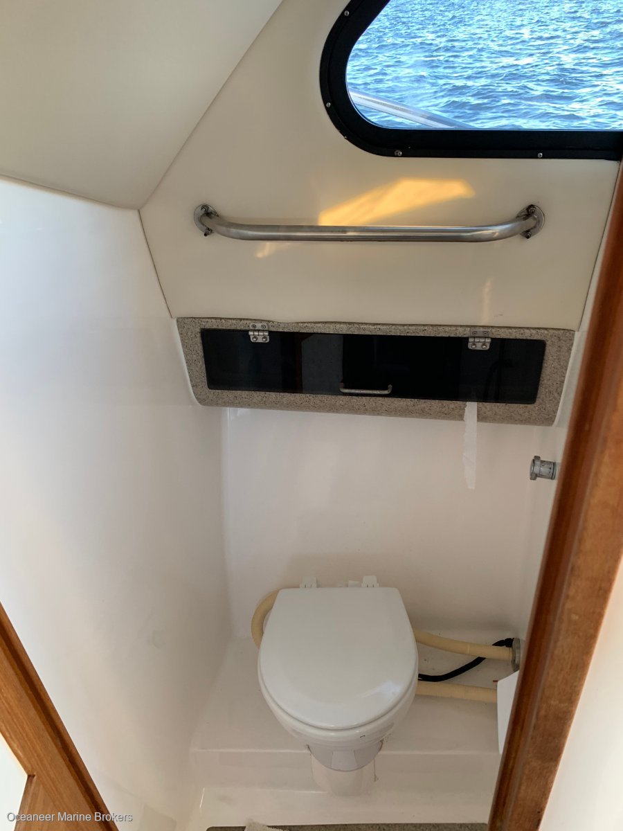 2004 BLACK WATCH 26 FLYBRIDGE