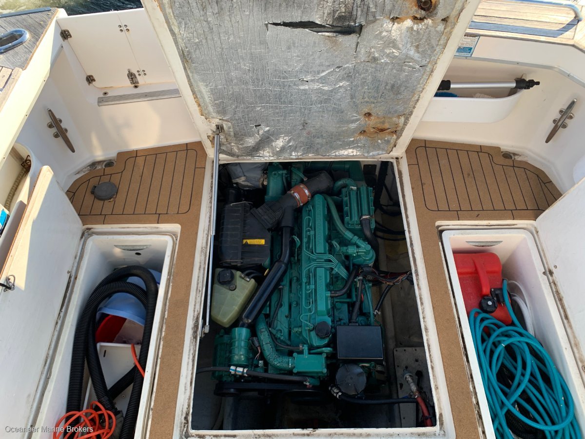 2004 BLACK WATCH 26 FLYBRIDGE