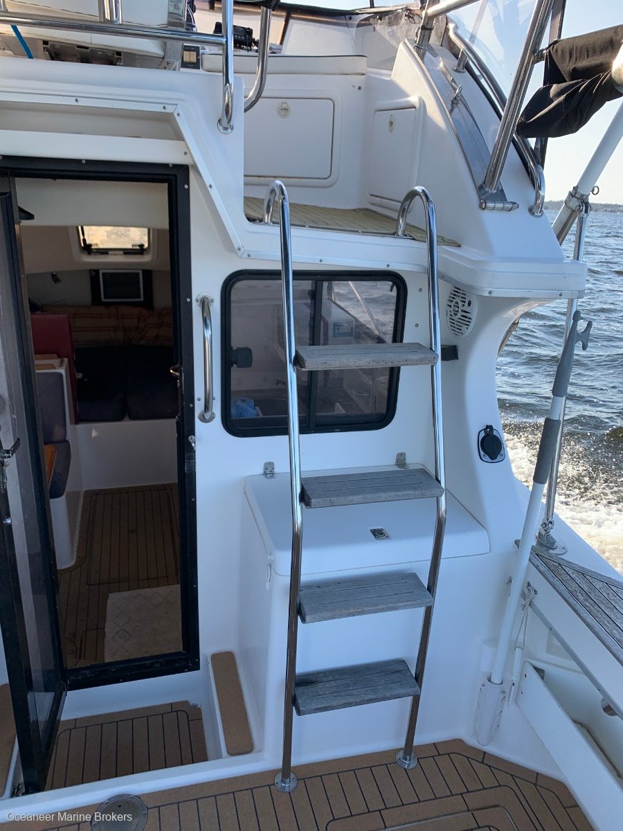 2004 BLACK WATCH 26 FLYBRIDGE