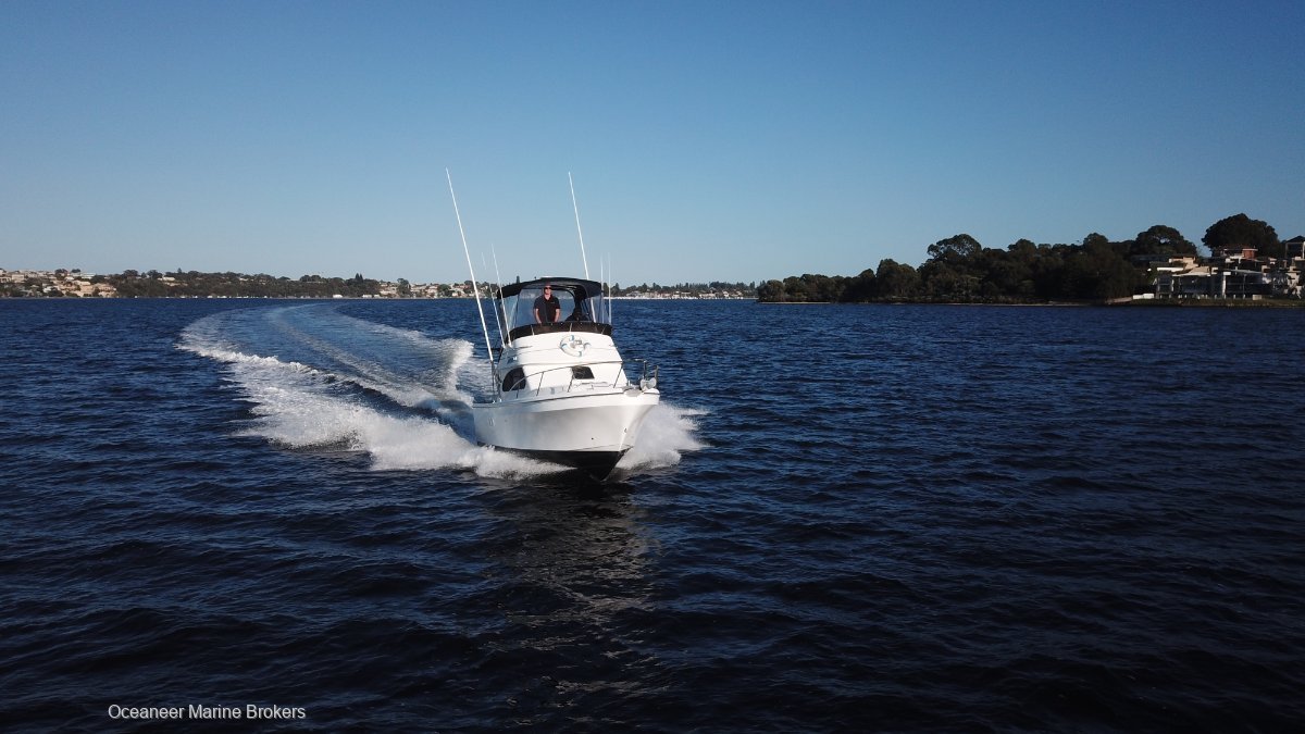 2004 BLACK WATCH 26 FLYBRIDGE