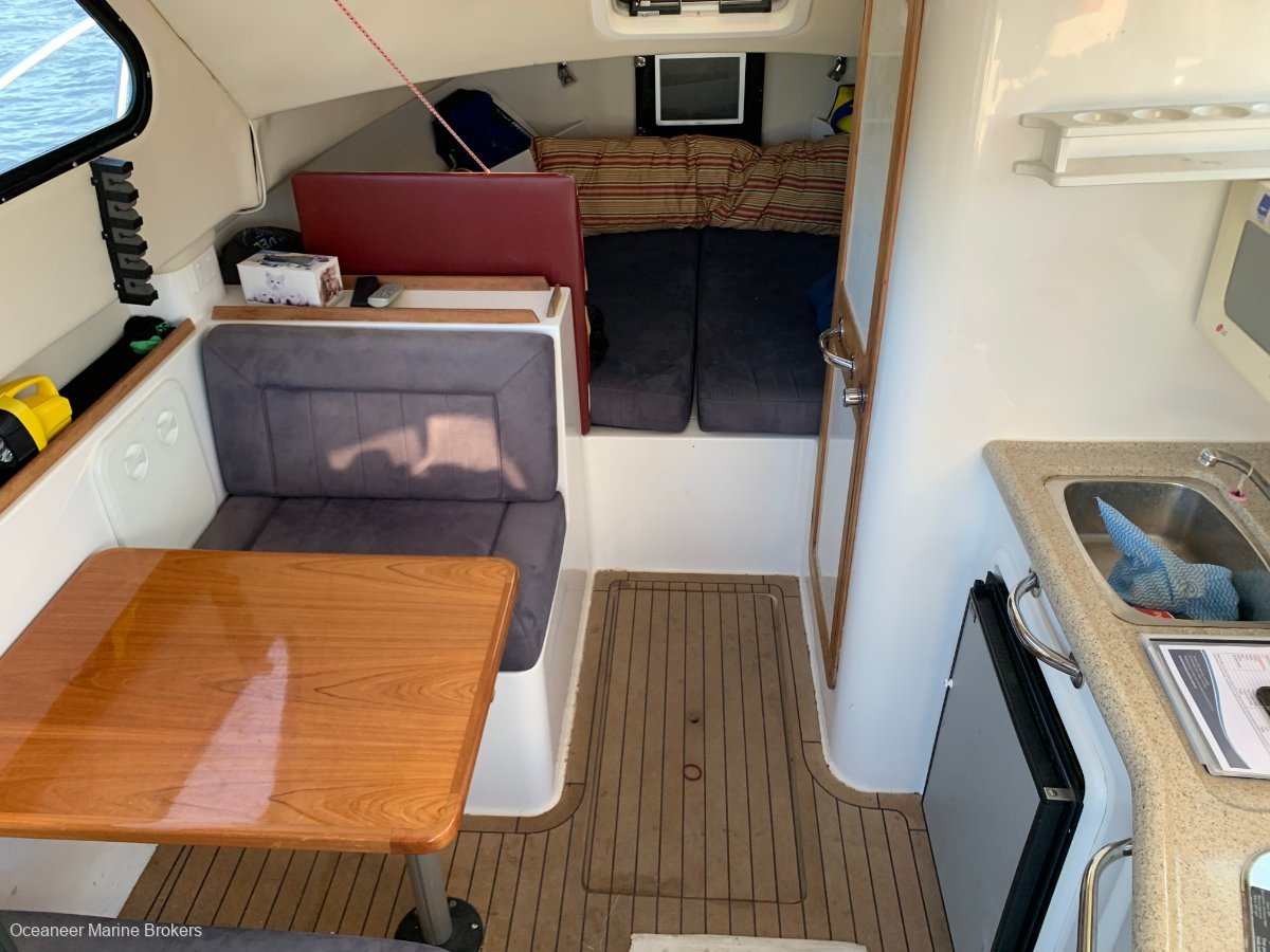 2004 BLACK WATCH 26 FLYBRIDGE