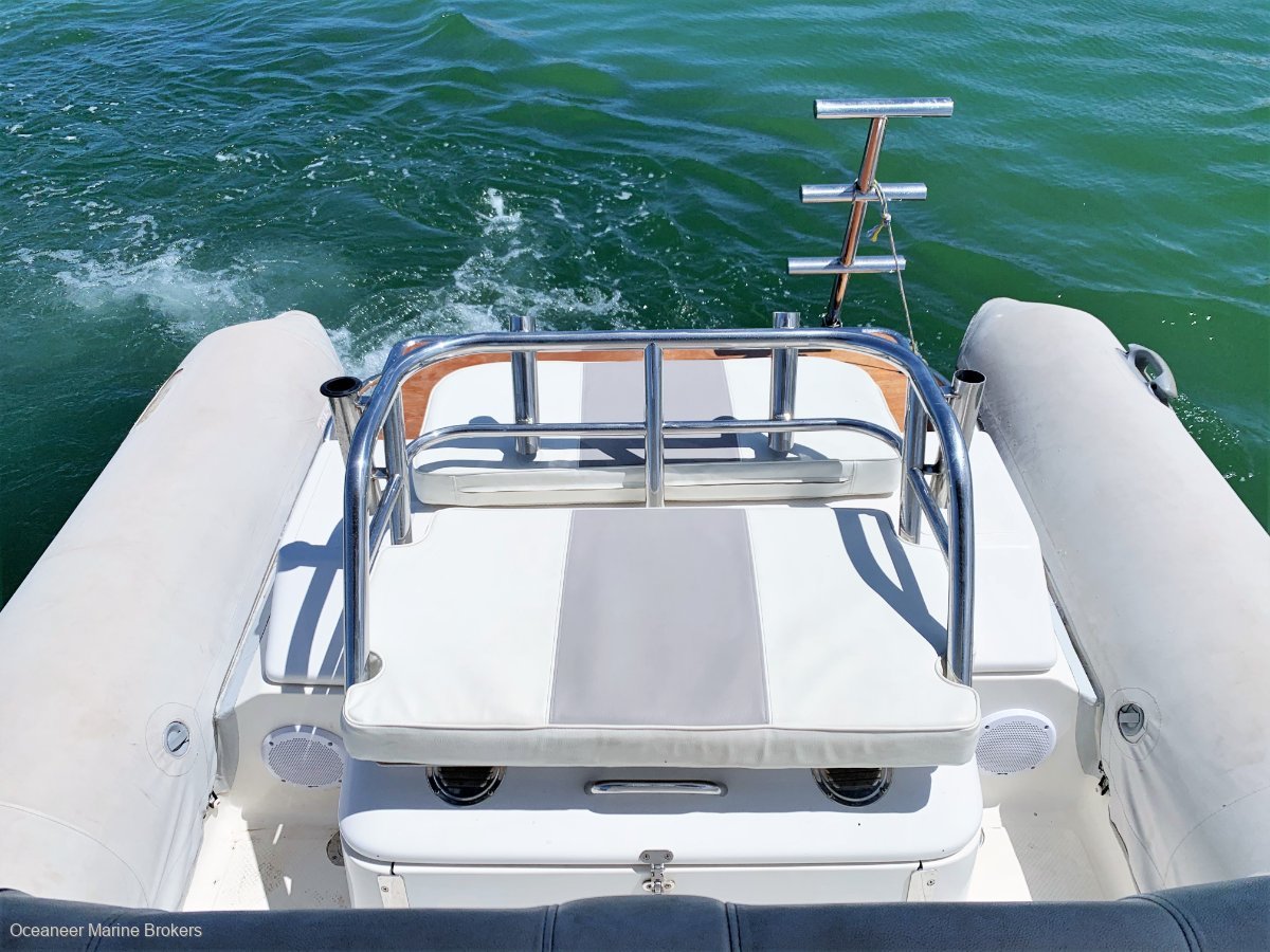 BAKEWELL-WHITE 6.75 CENTRE CONSOLE