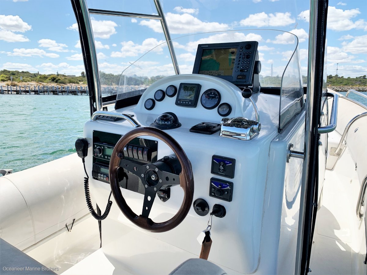 BAKEWELL-WHITE 6.75 CENTRE CONSOLE
