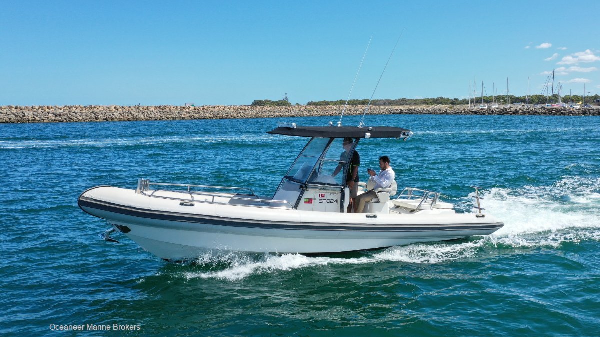 BAKEWELL-WHITE 6.75 CENTRE CONSOLE
