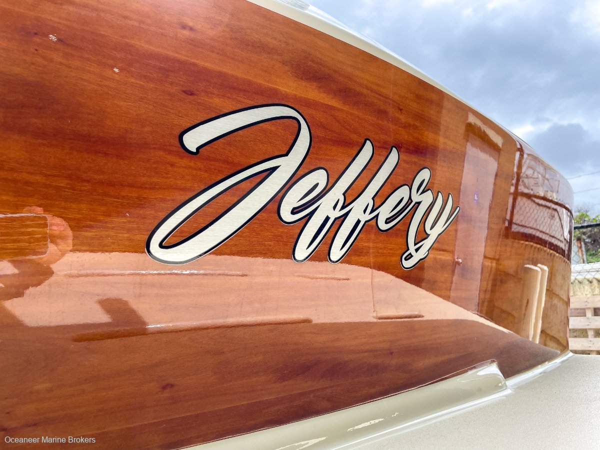 2019 CARIBBEAN REEF RUNNER 21 CRUISER