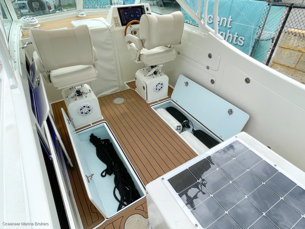 2019 CARIBBEAN REEF RUNNER 21 CRUISER