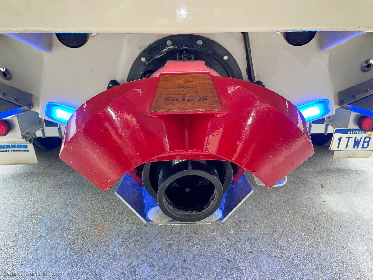 2019 CARIBBEAN REEF RUNNER 21 CRUISER