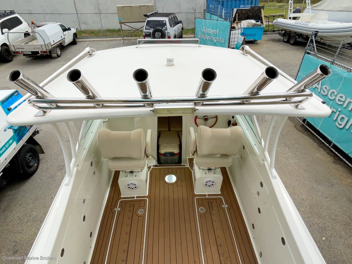 2019 CARIBBEAN REEF RUNNER 21 CRUISER