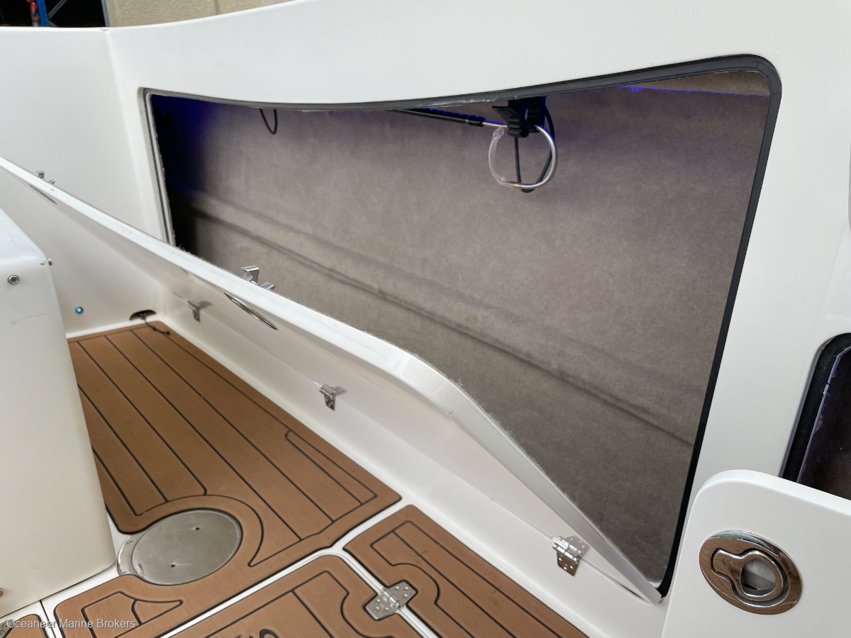 2019 CARIBBEAN REEF RUNNER 21 CRUISER