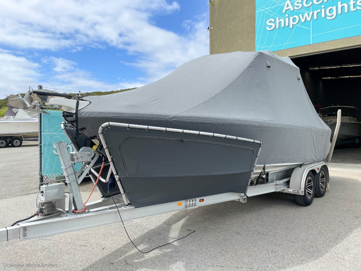 2019 CARIBBEAN REEF RUNNER 21 CRUISER