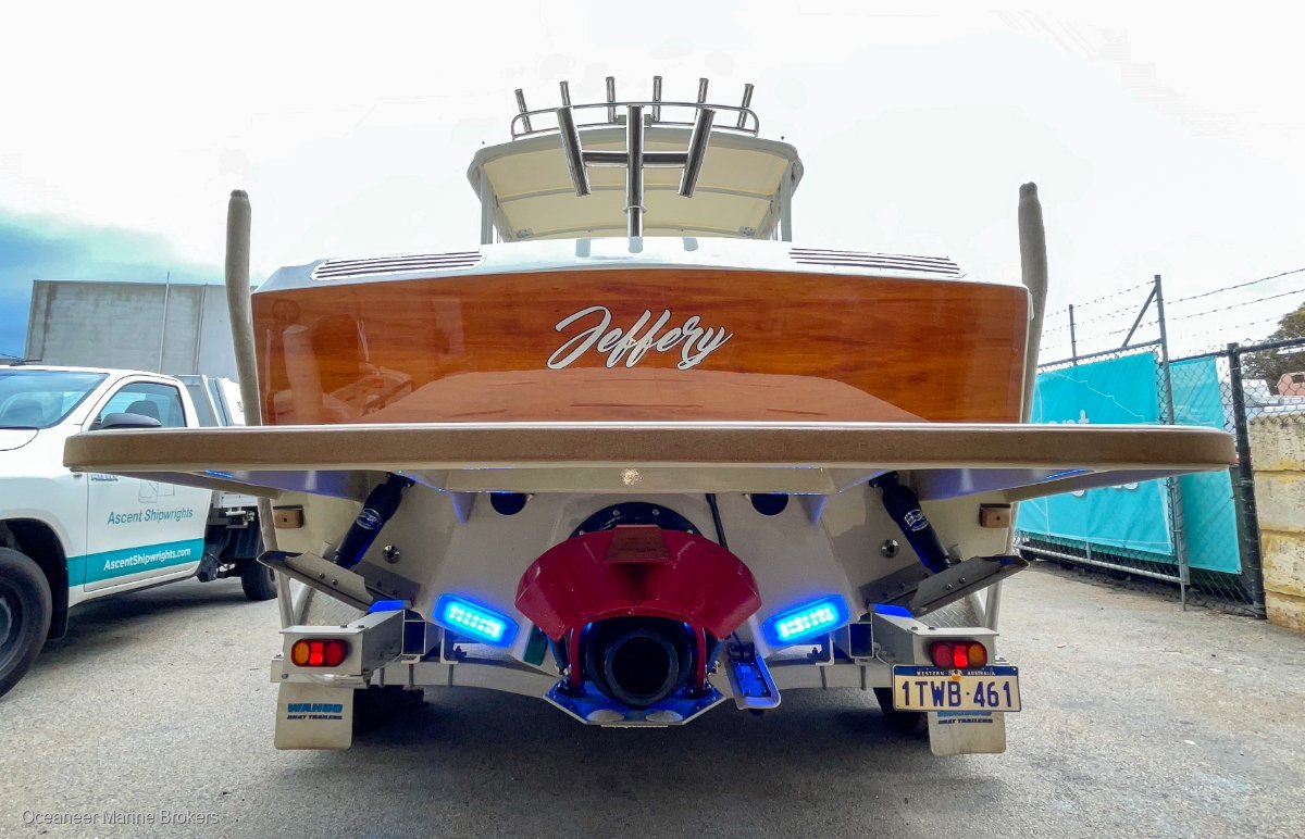 2019 CARIBBEAN REEF RUNNER 21 CRUISER