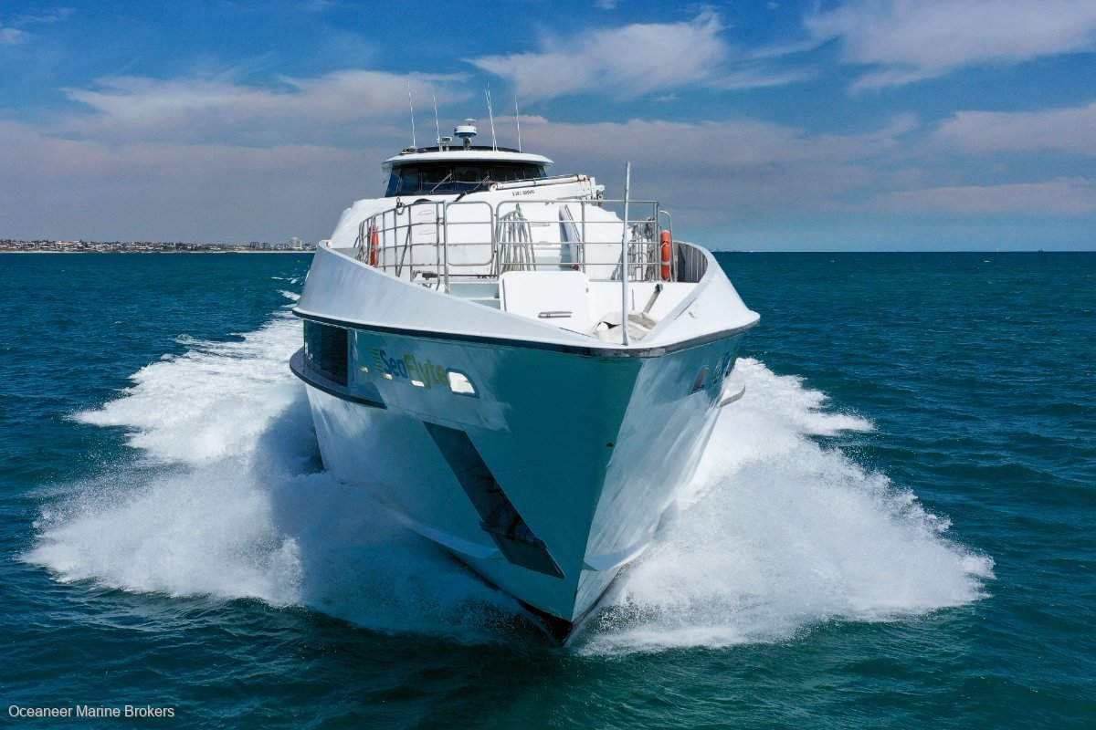 1995 WAVEMASTER HIGH SPEED FERRY
