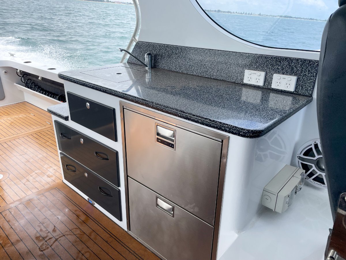 2021 OUTLAW BOATS 10.0M CATAMARAN